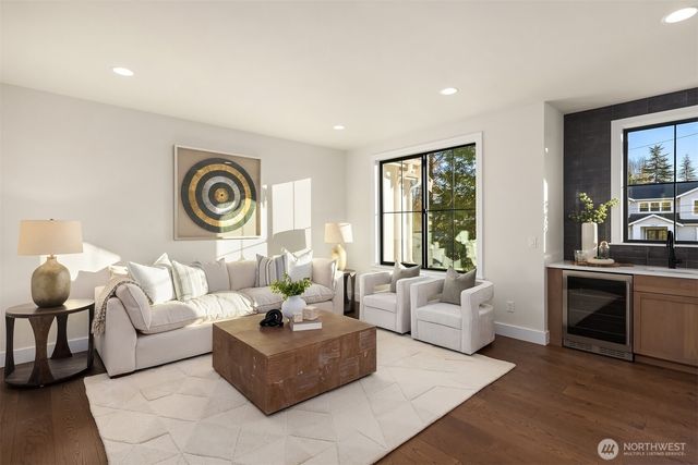 13848 SE 10th Street, Bellevue, WA 98005