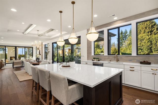 13848 SE 10th Street, Bellevue, WA 98005