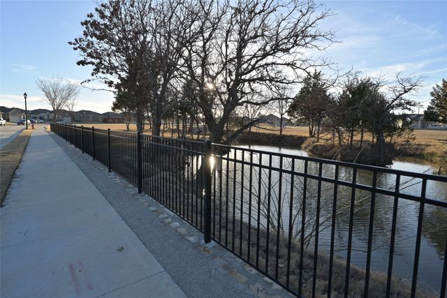 274 BIRCH FOREST Lane, Boyd, TX 76023