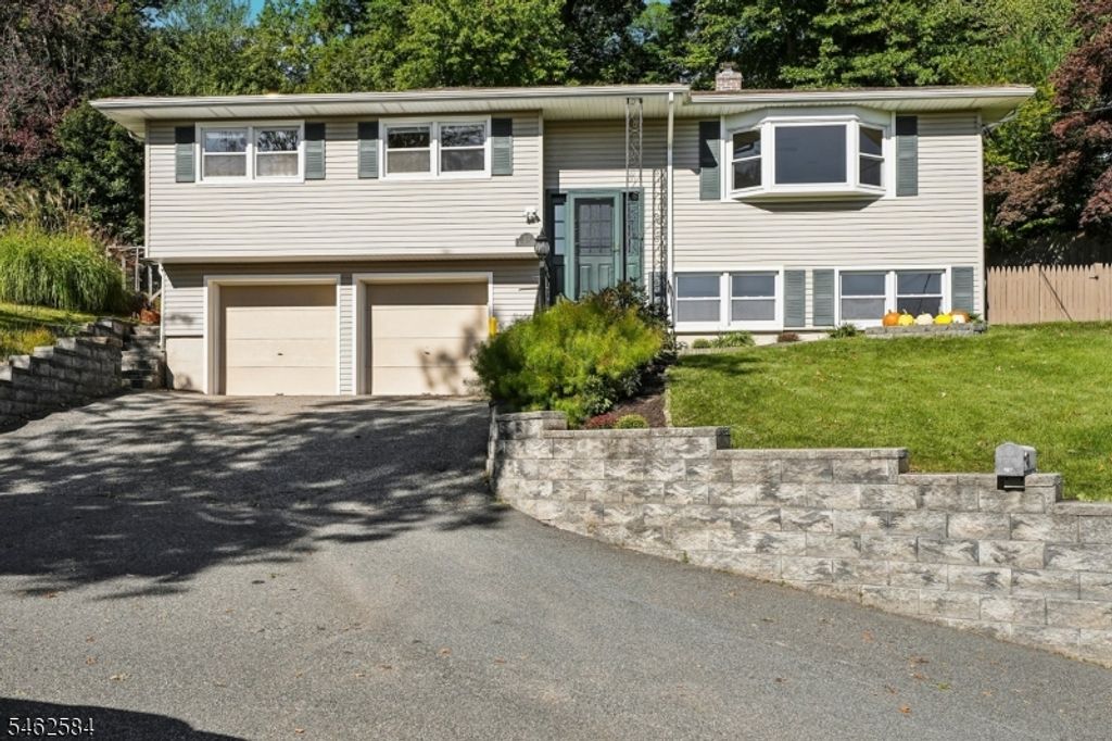 907 Pleasant Valley Way, West Orange Twp., NJ 07052 — exterior