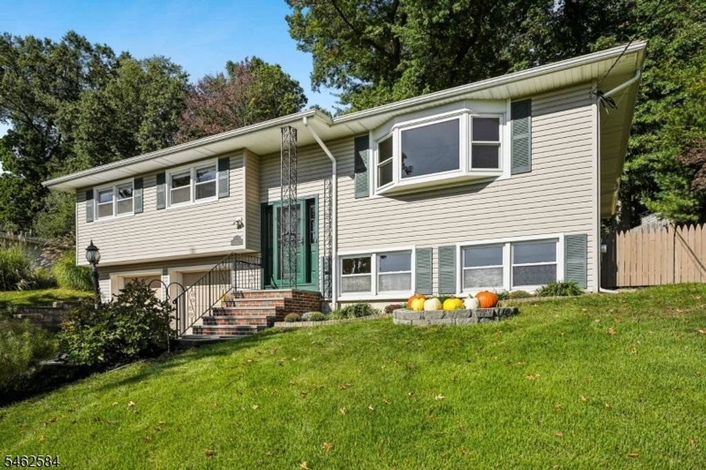 907 Pleasant Valley Way, West Orange Twp., NJ 07052 — photo 3