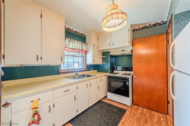 463 Poplar Street, Elyria, OH 44035