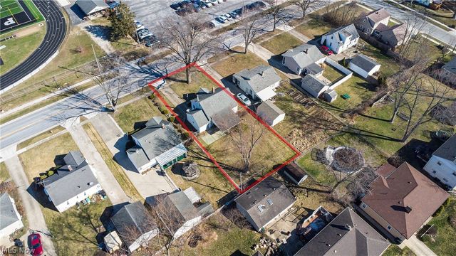 463 Poplar Street, Elyria, OH 44035