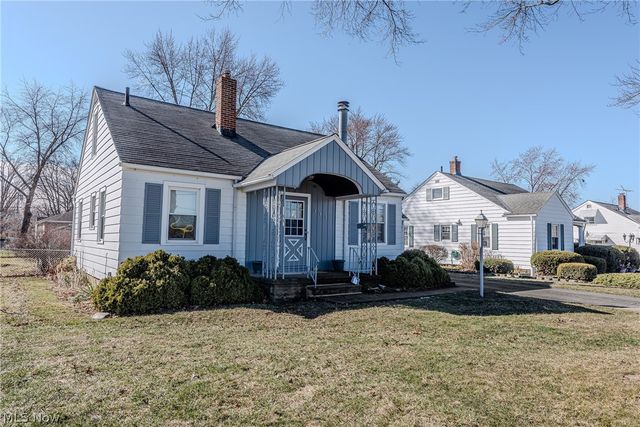 463 Poplar Street, Elyria, OH 44035