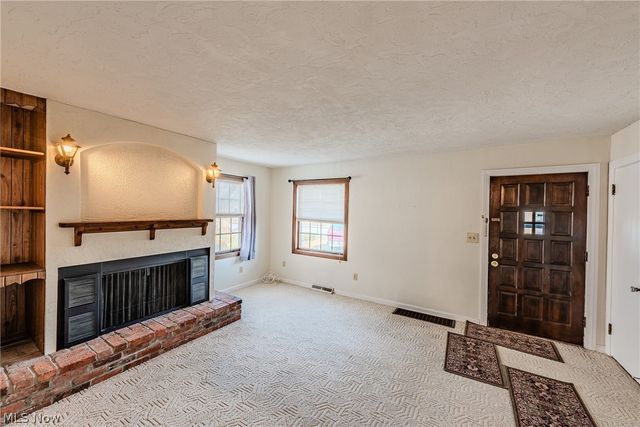 463 Poplar Street, Elyria, OH 44035