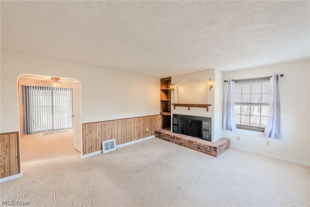 463 Poplar Street, Elyria, OH 44035