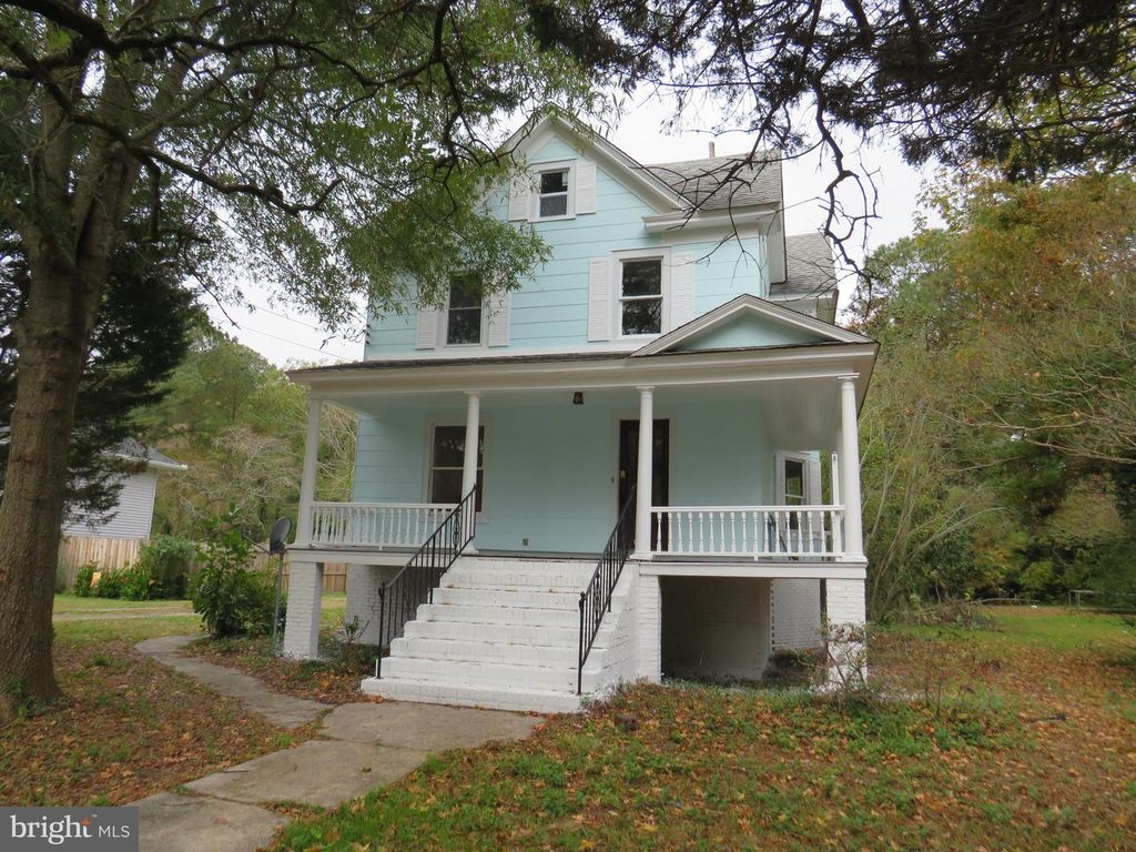 Image 1 of property listing at 3372 SACKERTOWN RD, Crisfield, MD 21817