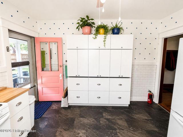 116 N 42nd St, Louisville, KY 40212