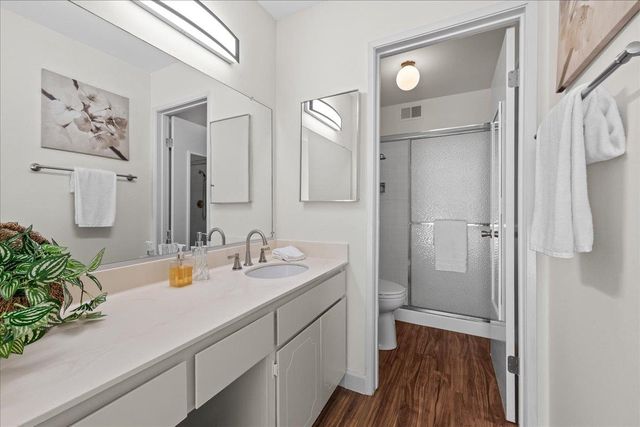 3374 Brittan Avenue 1, San Carlos, CA 94070