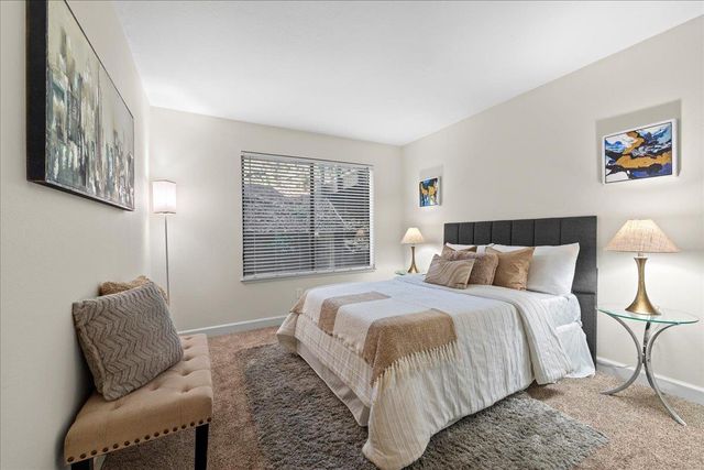 3374 Brittan Avenue 1, San Carlos, CA 94070