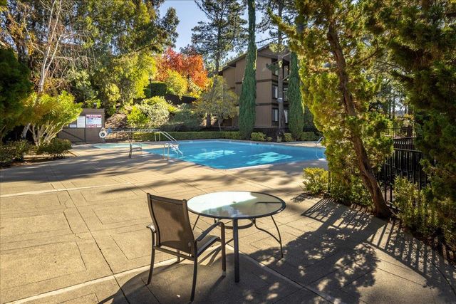 3374 Brittan Avenue 1, San Carlos, CA 94070