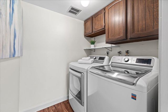 3374 Brittan Avenue 1, San Carlos, CA 94070