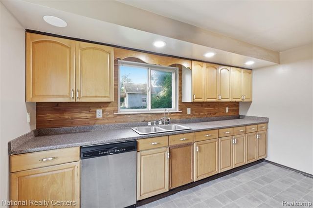 3148 Carr Street, Flint, MI 48506