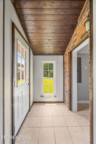 303 Sunflower Circle, Sweetwater, TN 37874