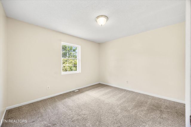 303 Sunflower Circle, Sweetwater, TN 37874