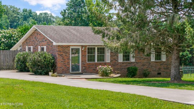 303 Sunflower Circle, Sweetwater, TN 37874