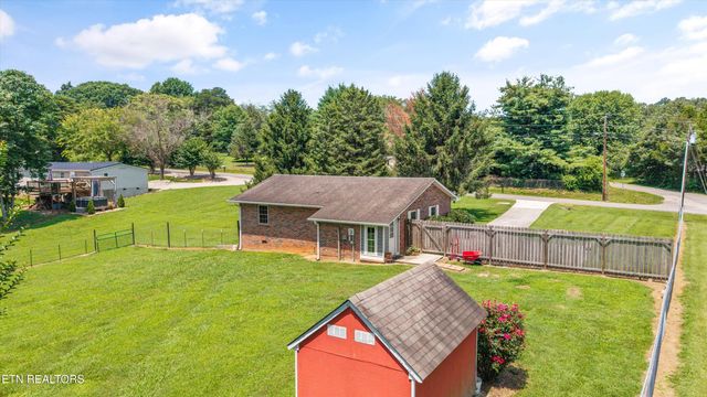 303 Sunflower Circle, Sweetwater, TN 37874
