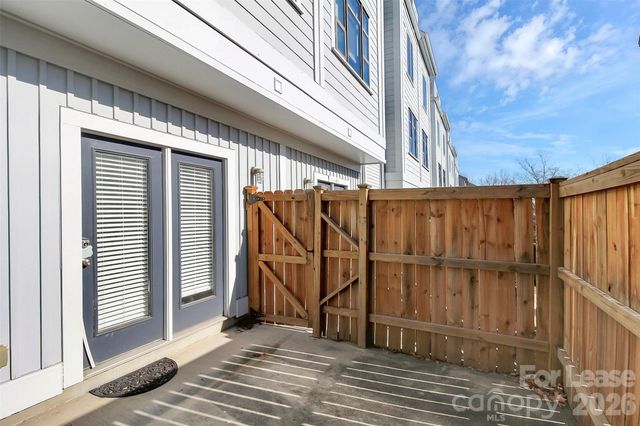 608 Garden District Drive, Charlotte, NC 28202