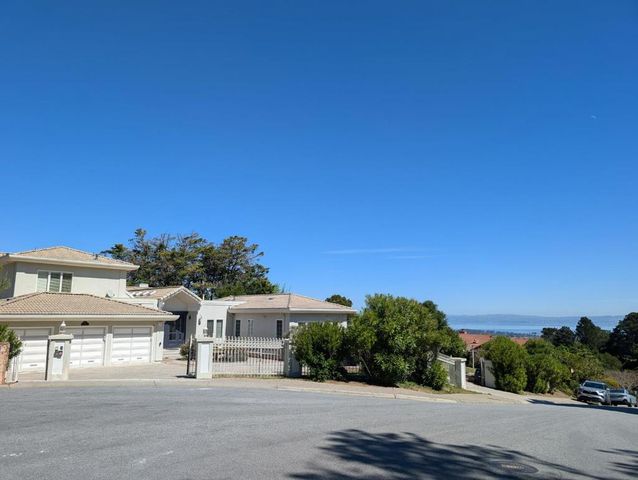 20 Silk Tree Place, Hillsborough, CA 94010