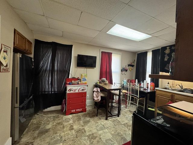 615 MT VERNON STREET, Oshkosh, WI 54901