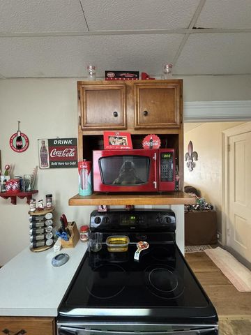 615 MT VERNON STREET, Oshkosh, WI 54901