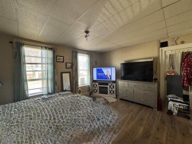 615 MT VERNON STREET, Oshkosh, WI 54901