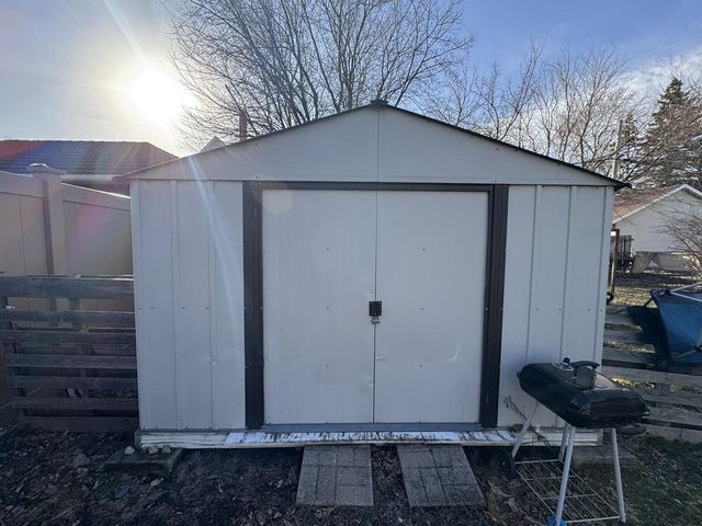 615 MT VERNON STREET, Oshkosh, WI 54901