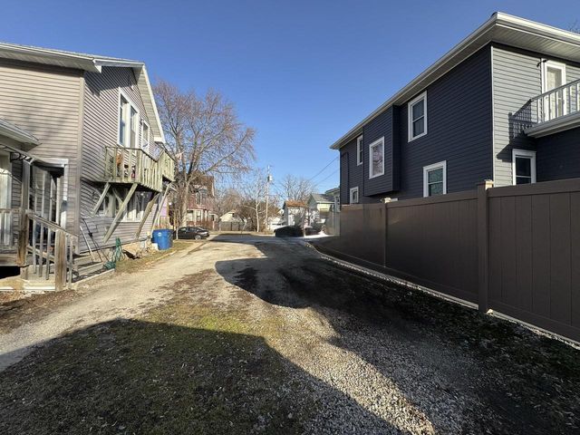 615 MT VERNON STREET, Oshkosh, WI 54901