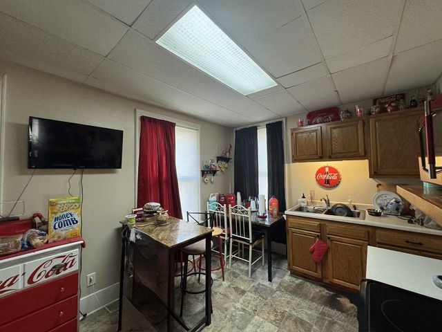 615 MT VERNON STREET, Oshkosh, WI 54901