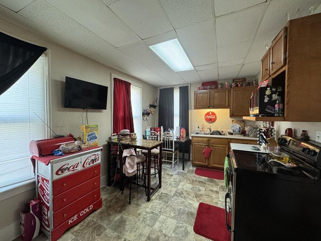 615 MT VERNON STREET, Oshkosh, WI 54901