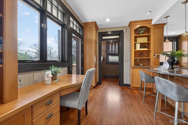 727 Yale Avenue, University City, MO 63130