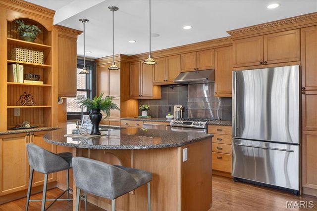 727 Yale Avenue, University City, MO 63130