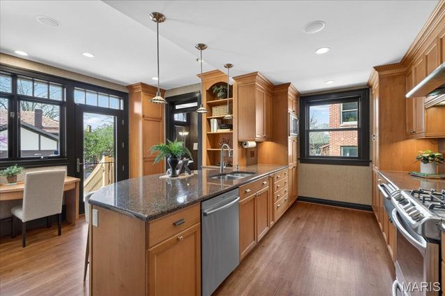 727 Yale Avenue, University City, MO 63130