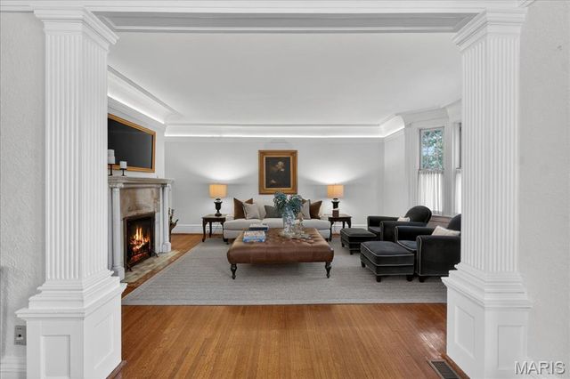 727 Yale Avenue, University City, MO 63130