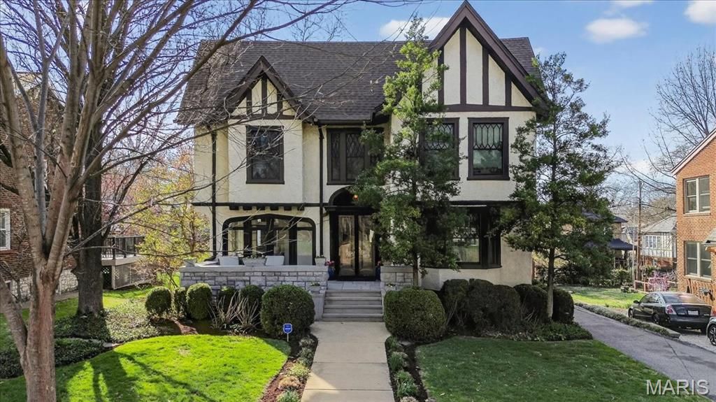 727 Yale Avenue, University City, MO 63130