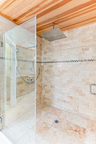 8 Windsor Drive, Foxboro, MA 02035