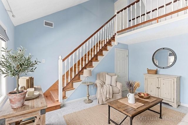 8 Windsor Drive, Foxboro, MA 02035