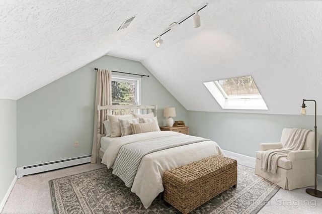 8 Windsor Drive, Foxboro, MA 02035