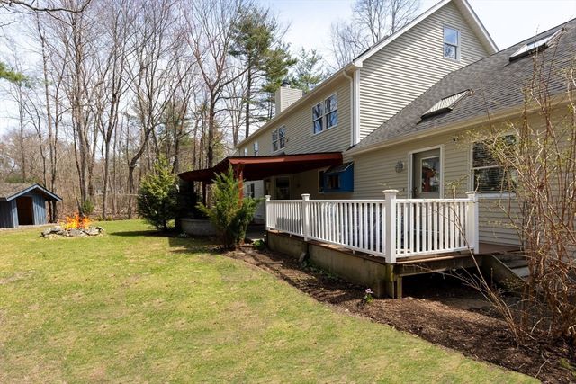 8 Windsor Drive, Foxboro, MA 02035