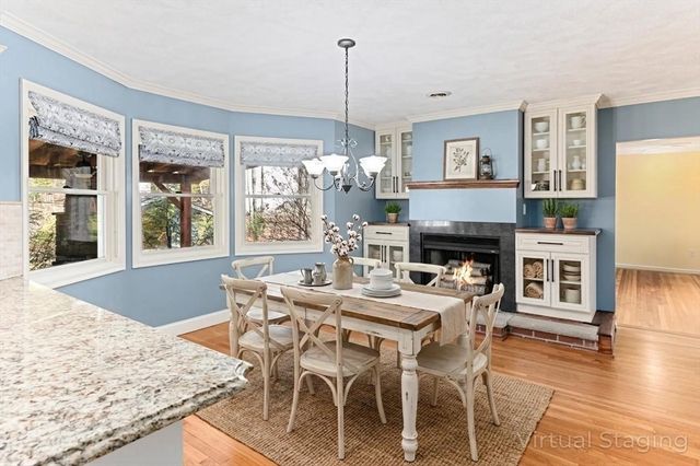 8 Windsor Drive, Foxboro, MA 02035