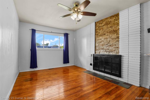 704 N Inkster Road, Dearborn Heights, MI 48127