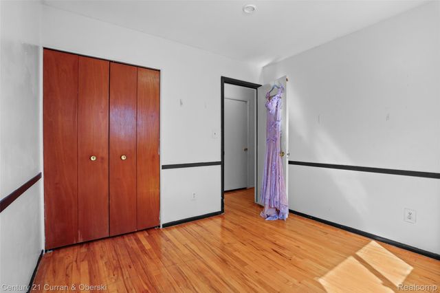 704 N Inkster Road, Dearborn Heights, MI 48127