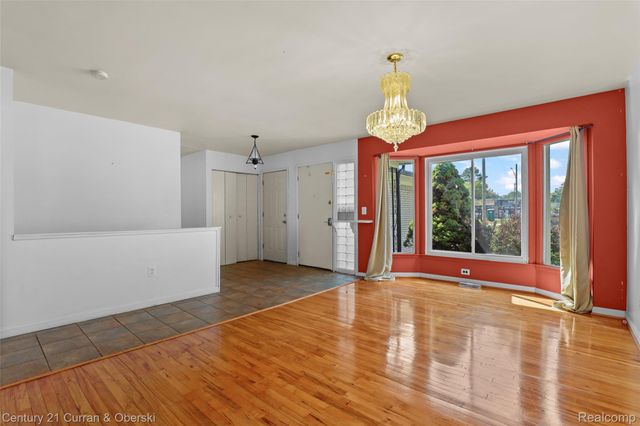 704 N Inkster Road, Dearborn Heights, MI 48127