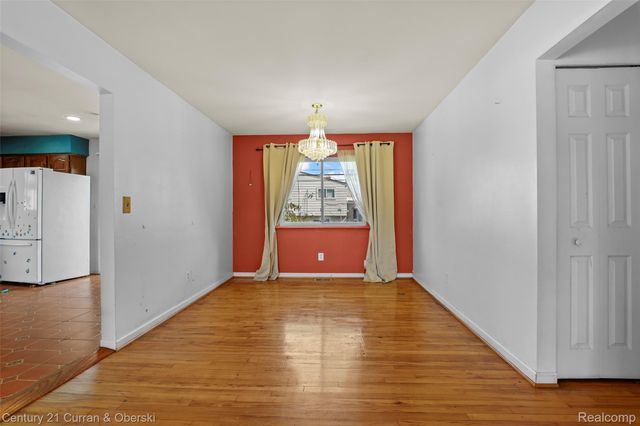 704 N Inkster Road, Dearborn Heights, MI 48127