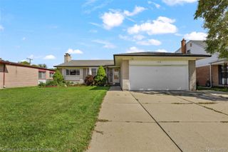704 N Inkster Road, Dearborn Heights, MI 48127