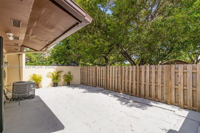 13962 SW 52 LN, Miami, FL 33175