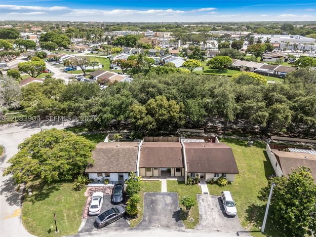 13962 SW 52 LN, Miami, FL 33175