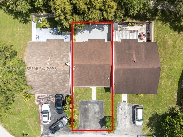 13962 SW 52 LN, Miami, FL 33175