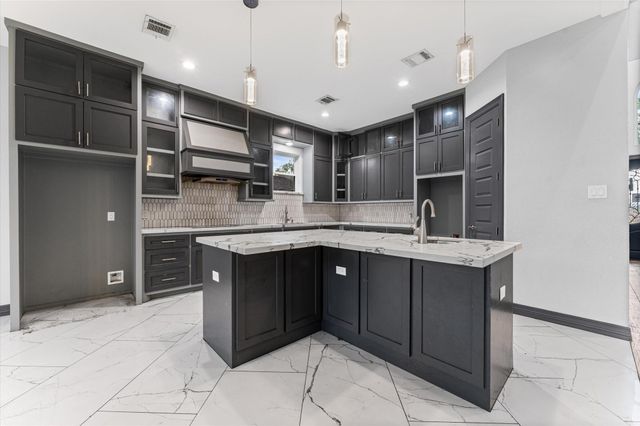 5215 Kelso Street, Houston, TX 77021