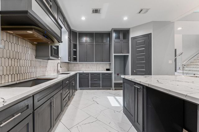 5215 Kelso Street, Houston, TX 77021